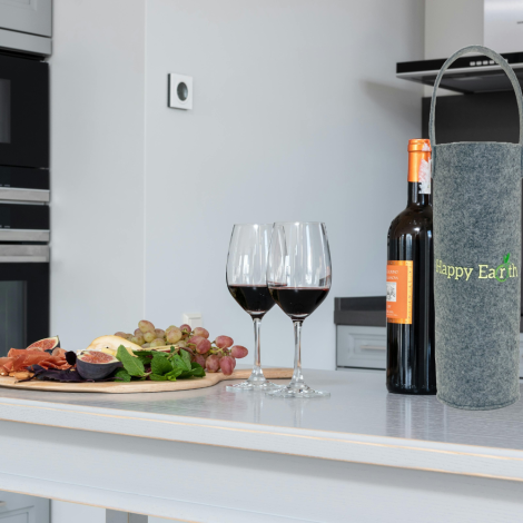 HAPPY EARTH Round Shaped Felt Wine/Water Bottle Bag | Bottle Carry Bags | 1 LTR | Reusable Bottle Bag with Handle | Office Bottle Bag | Wine Bottle Bag | Travel Bottle Bag | Light Grey HAPPY EARTH Round Shaped Felt Wine/Water Bottle Bag | Bottle Carry Bags | 1 LTR | Reusable Bottle Bag with Handle | Office Bottle Bag | Wine Bottle Bag | Travel Bottle Bag | Light Grey
